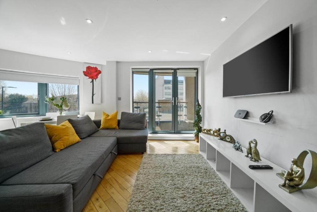 AMISHA 2Bedroom Apartment in Tower Bridge London Bridge Bermondsey - Perfect For Long Stays