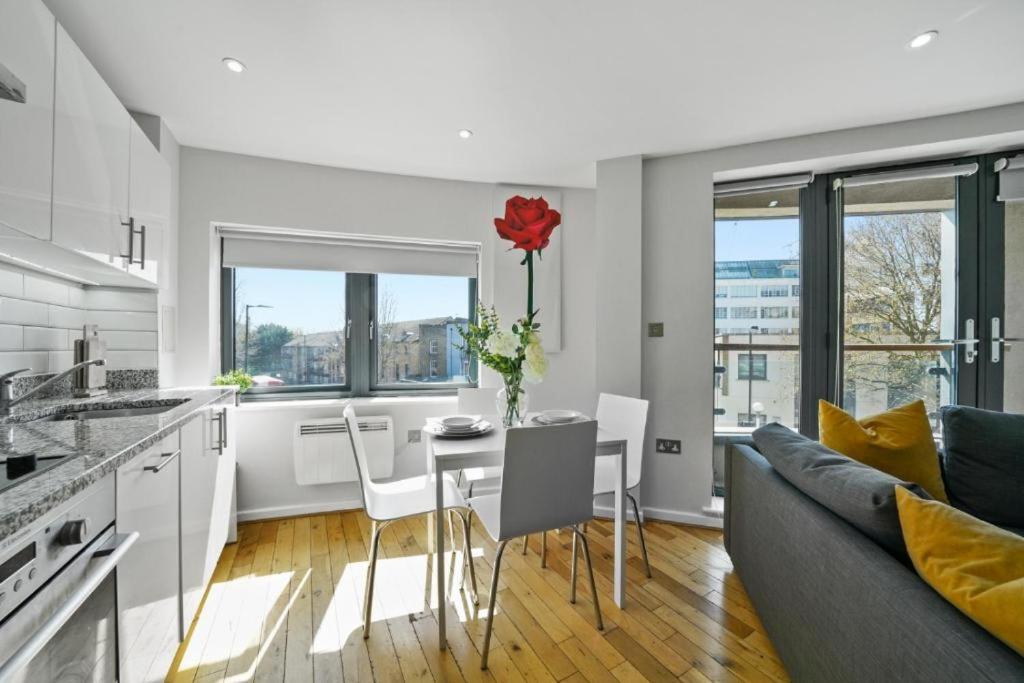 AMISHA 2Bedroom Apartment in Tower Bridge London Bridge Bermondsey - Perfect For Long Stays
