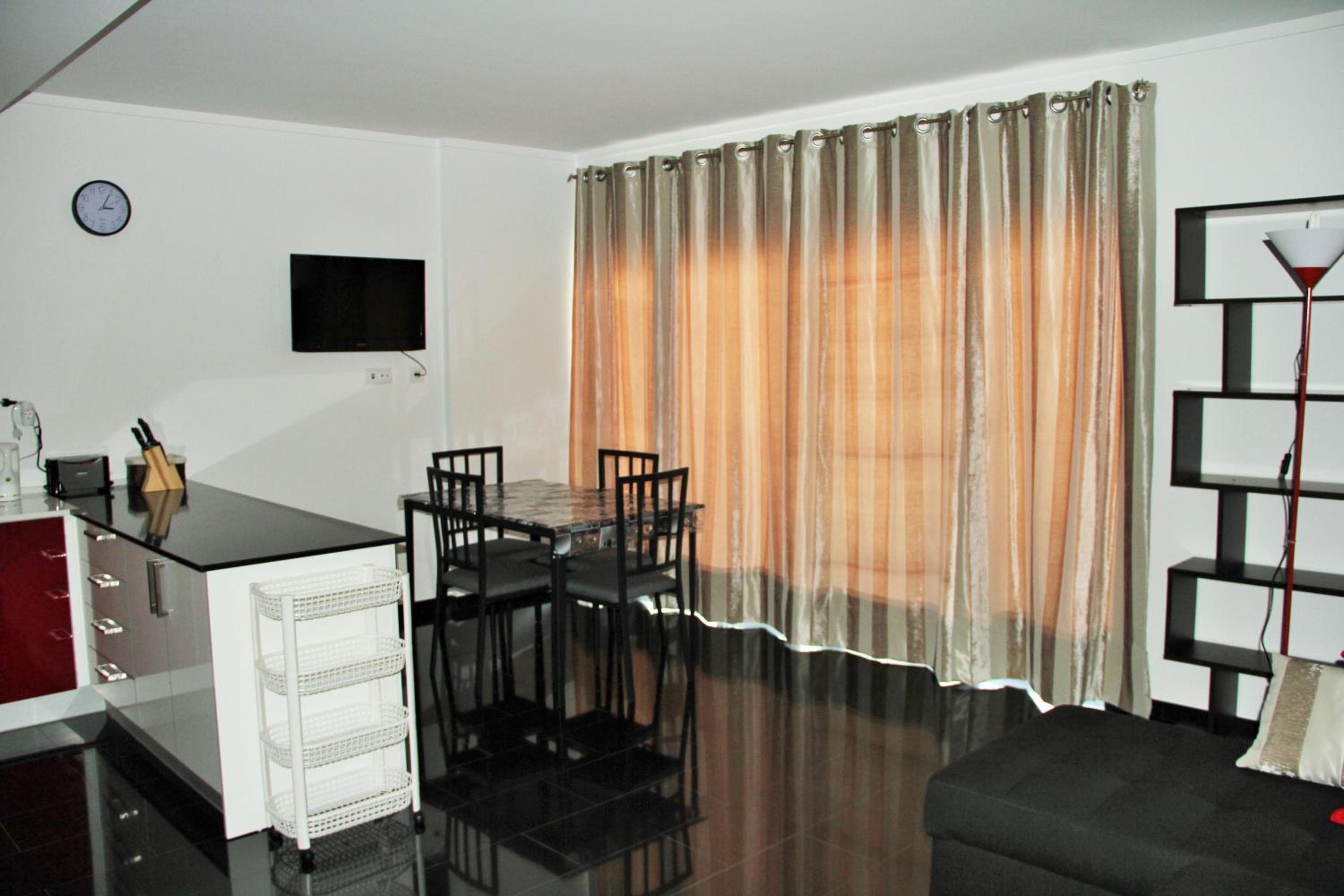Rocha Tower 16E view 2