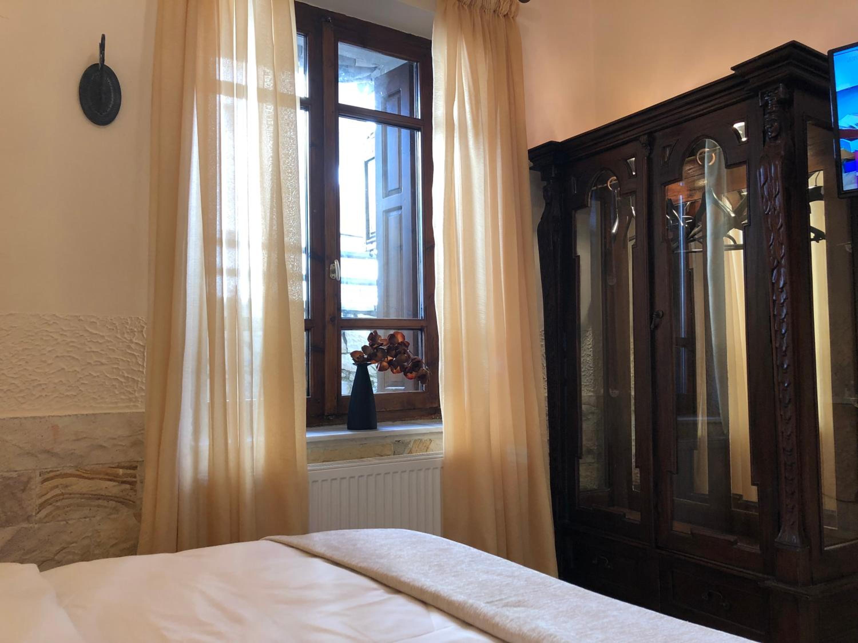 Porfyra Deluxe Guesthouse photo 3