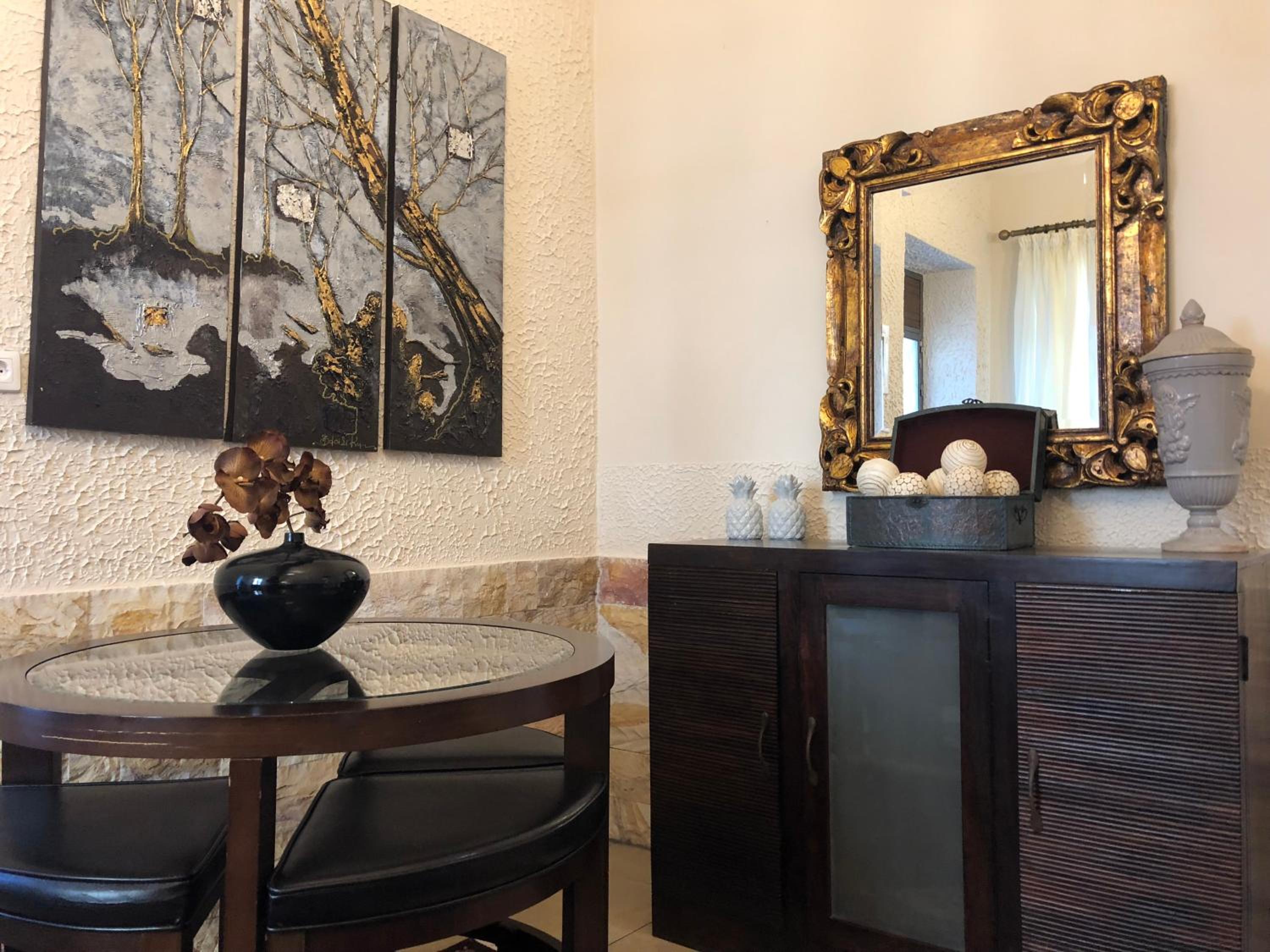 Porfyra Deluxe Guesthouse photo 4