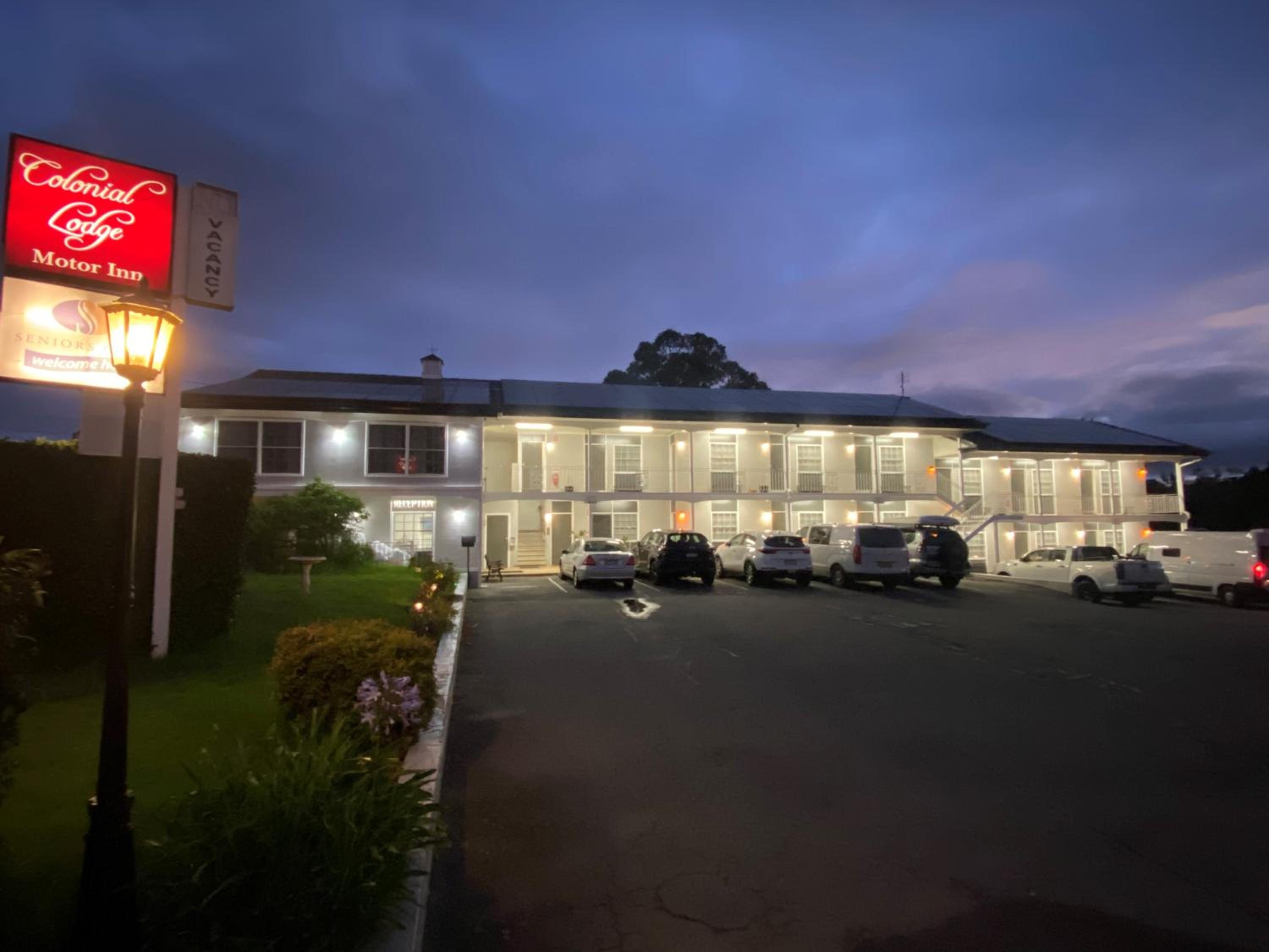 Colonial Lodge Motor Inn
