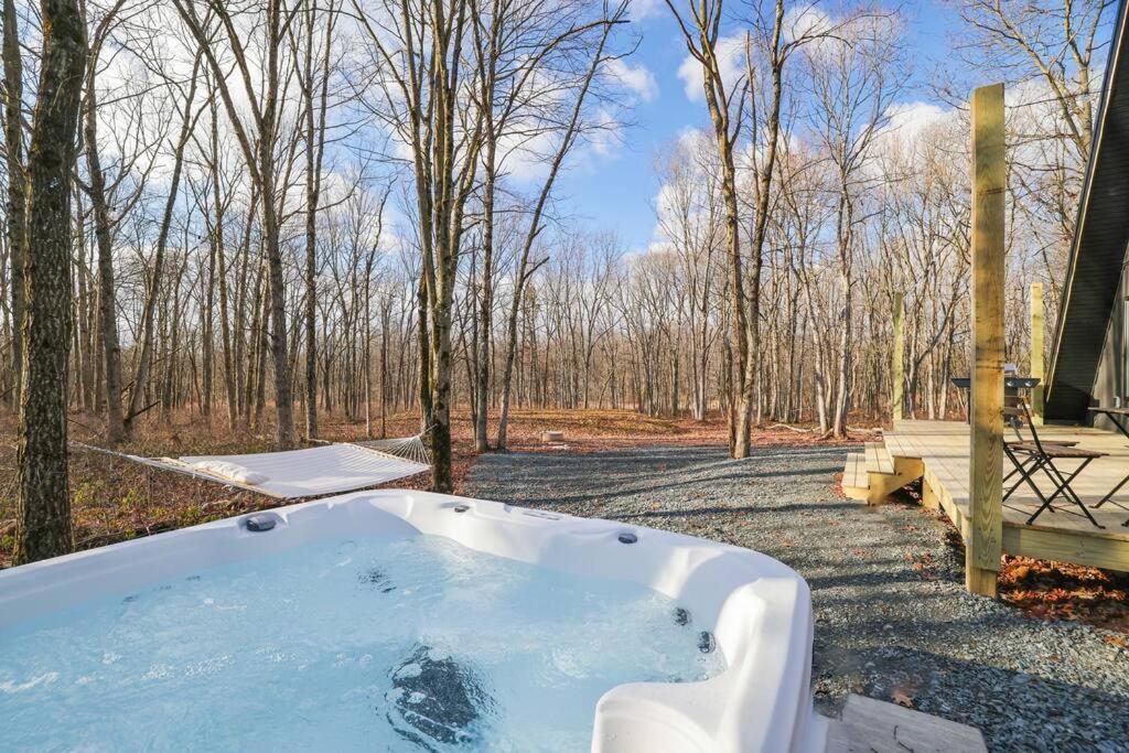 Modern A-frame in woods with Sauna, HotTub, Privacy view 5
