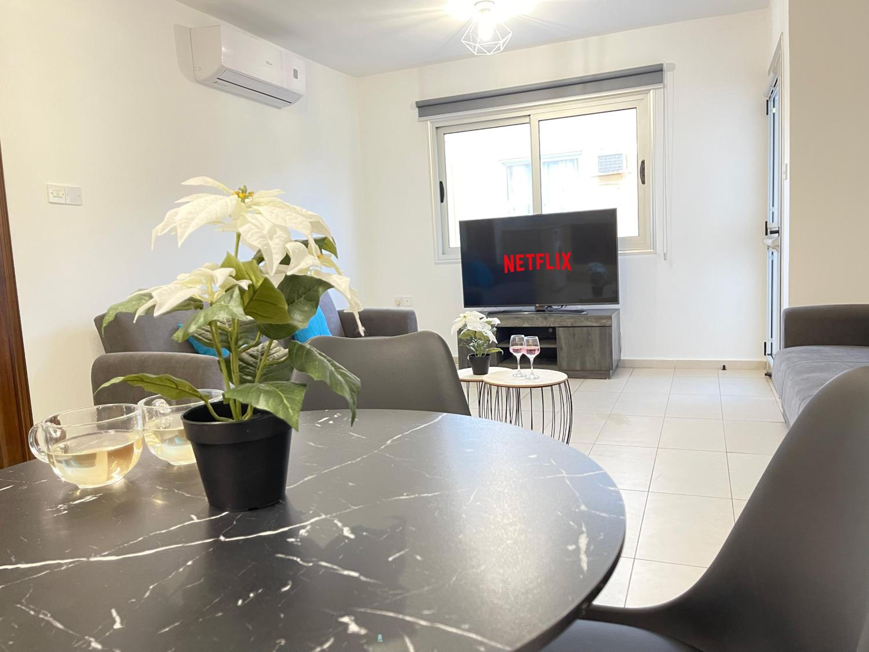 Aurora Holiday Apartment - Ayia Napa