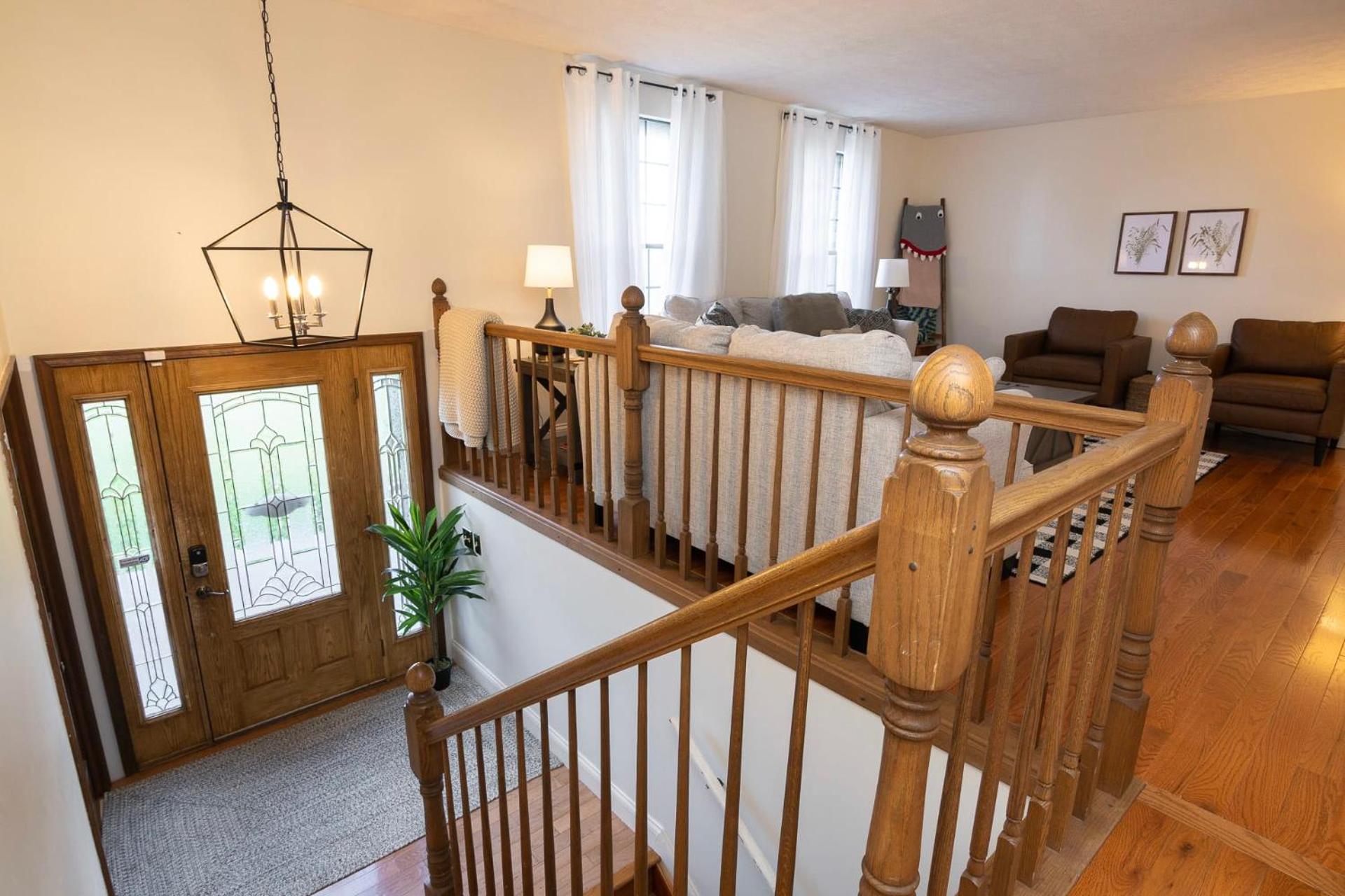 Sleeps 12, Wooded Lot, Near Ark, Great for Family view 2