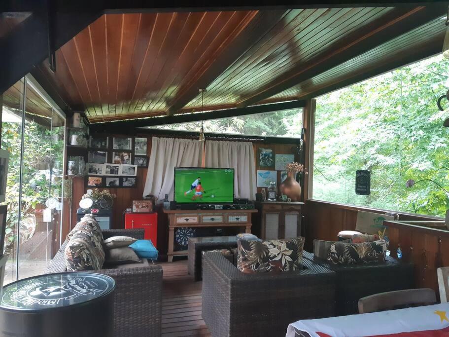 Vila Dolce Vita a 5min do Capivari - Com Deck Gourmet em cond fechado