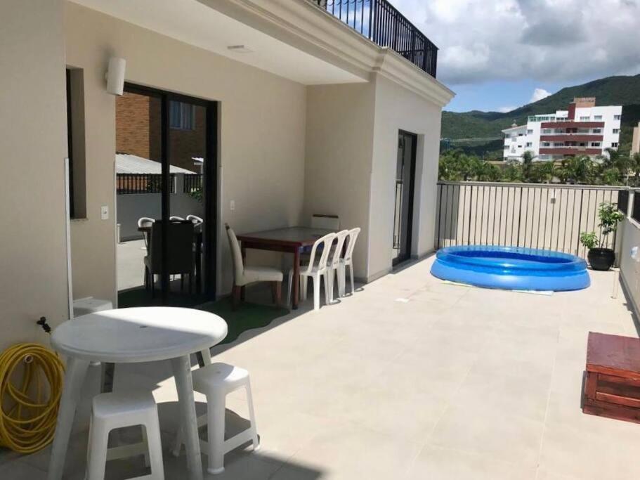 Apartamento Amplo com área Garden e Piscina