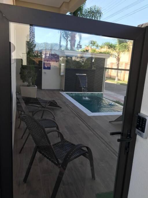 Apartamento Amplo com área Garden e Piscina