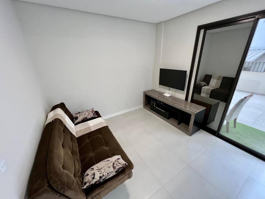 Apartamento Amplo com área Garden e Piscina