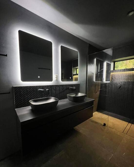 Taputu House Luxury Oasis