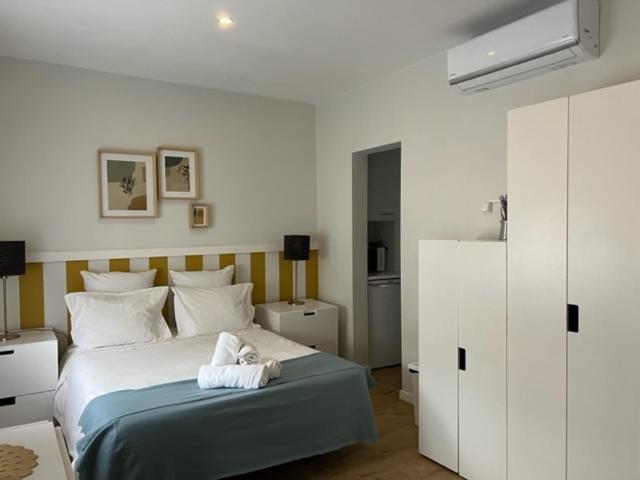 Charming Studio Apartment in Campolide - Z F view 2