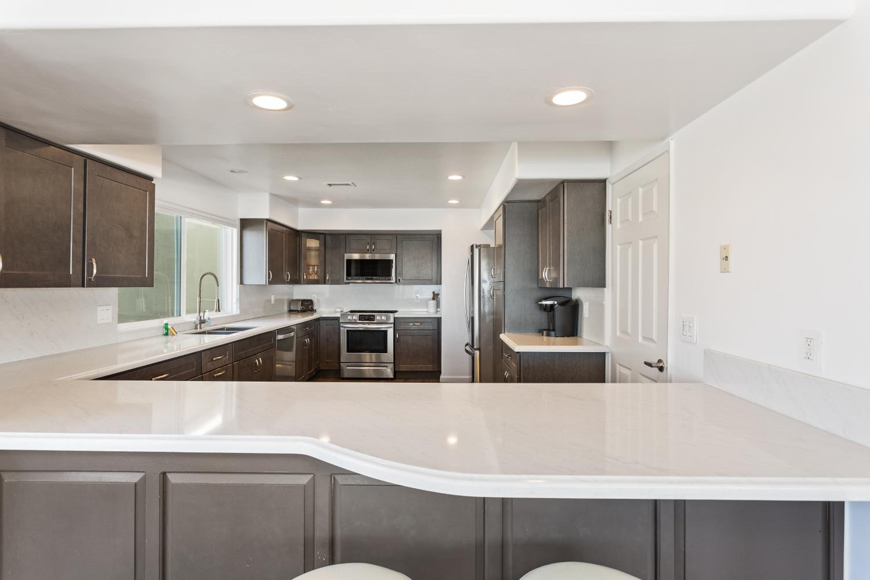 Oceanfront 3-unit complex - Private Deck - BBQ view 4