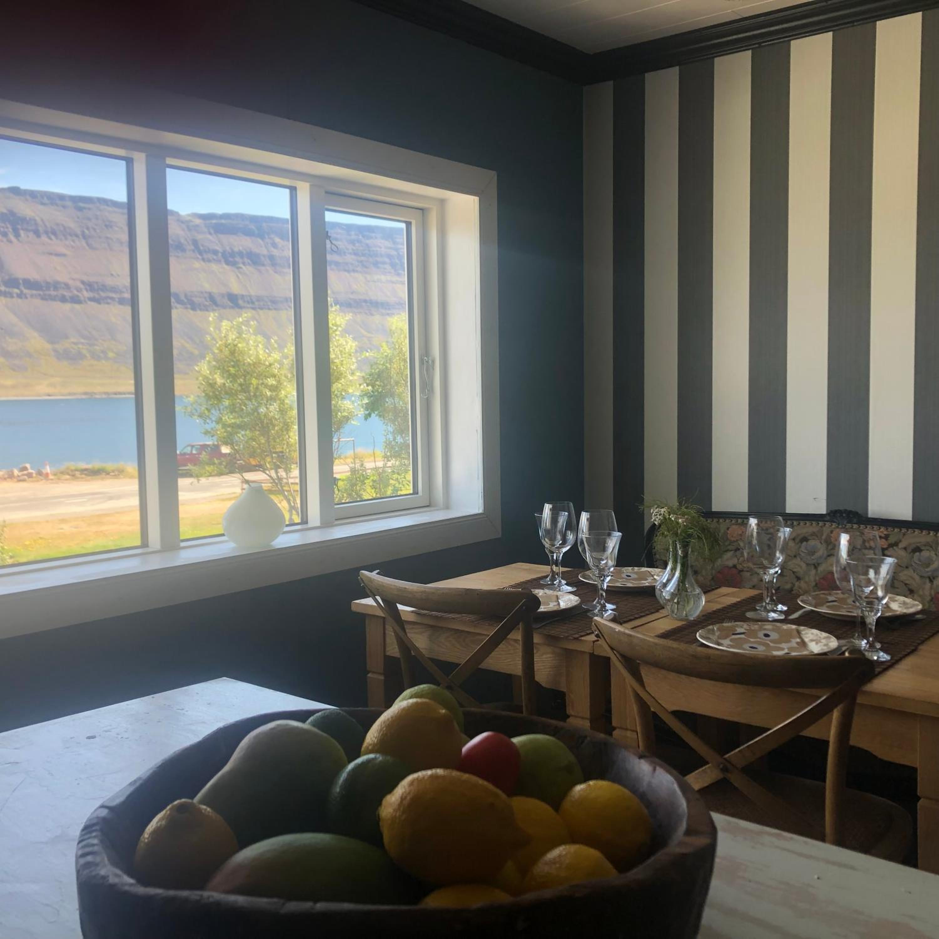 Sea, fjord & mountain view house view 4