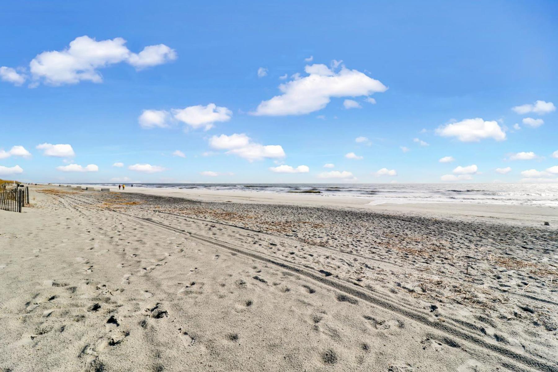 Breakers 220 Oceanfront Condo, Direct Beach Access, Heated Pool, Elevator, Renovated, Coligny Beach, Vacation Rental HHI LLC view 5