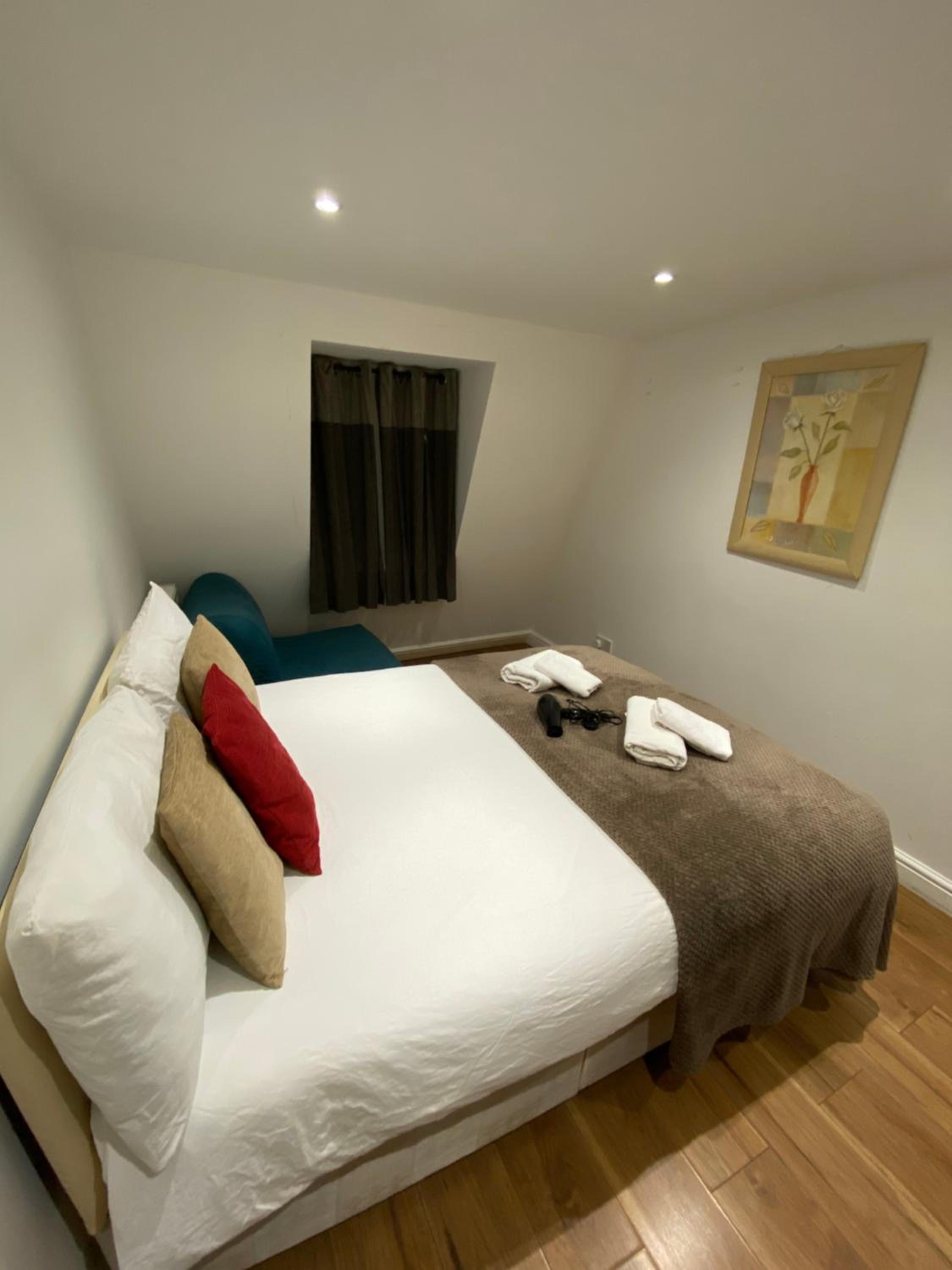 Fabulous Private Bedrooms near Euston Station, Central London