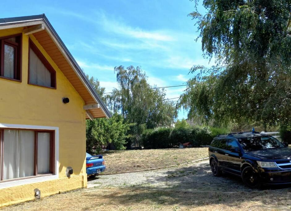Cabaña cerca del lago y supermercados mayoristas.