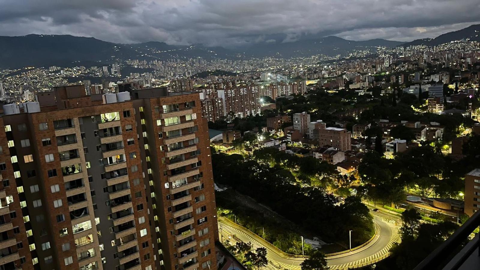 Habitación Masculina 1 persona en Apartamento Compartido Medellín