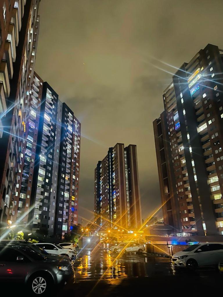 Habitación Masculina 1 persona en Apartamento Compartido Medellín