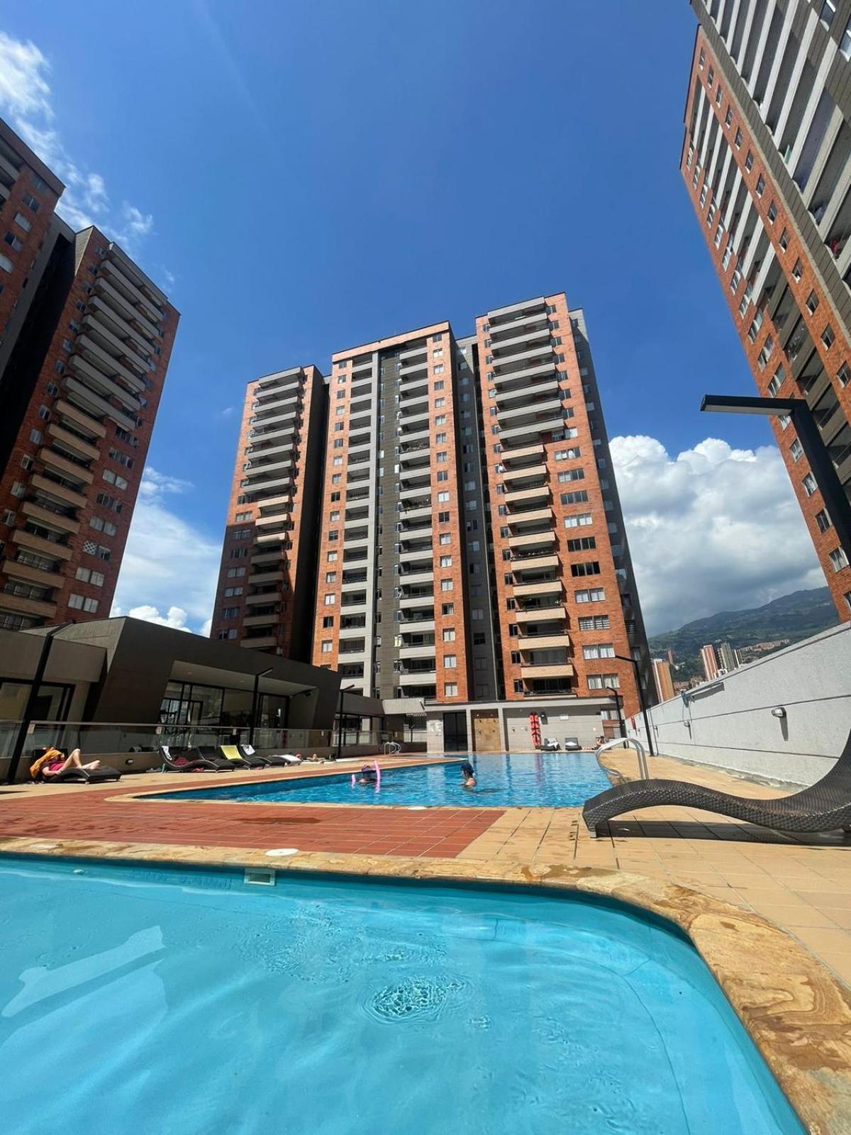 Habitación Masculina 1 persona en Apartamento Compartido Medellín