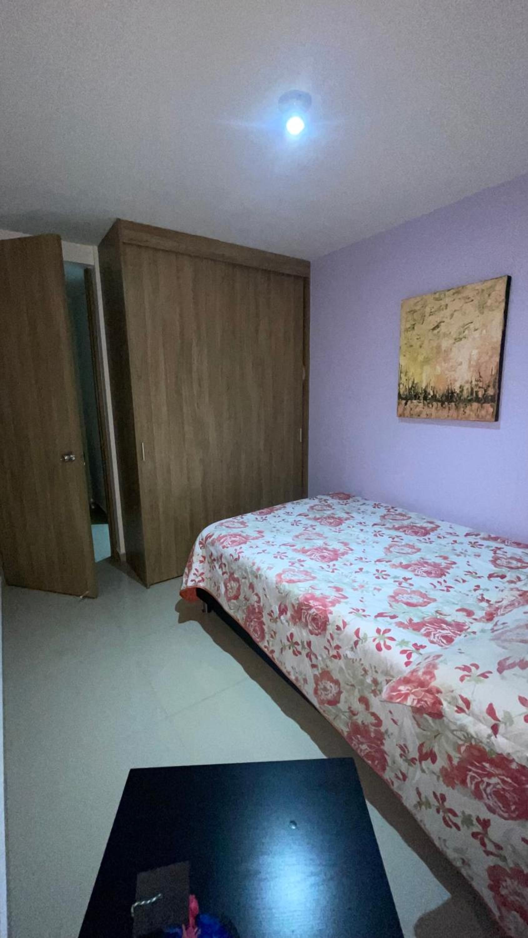 Habitación Masculina 1 persona en Apartamento Compartido Medellín