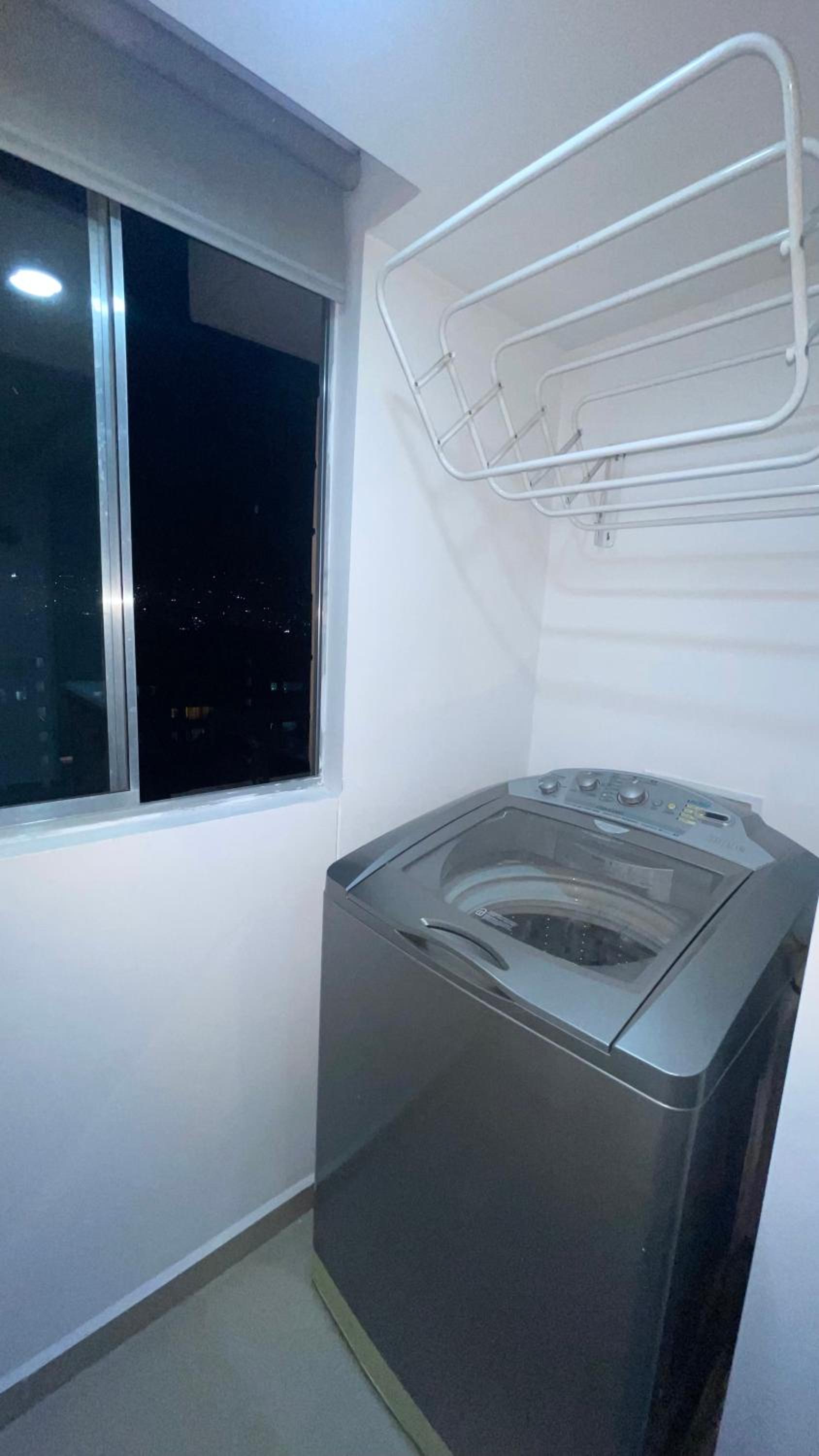 Habitación Masculina 1 persona en Apartamento Compartido Medellín