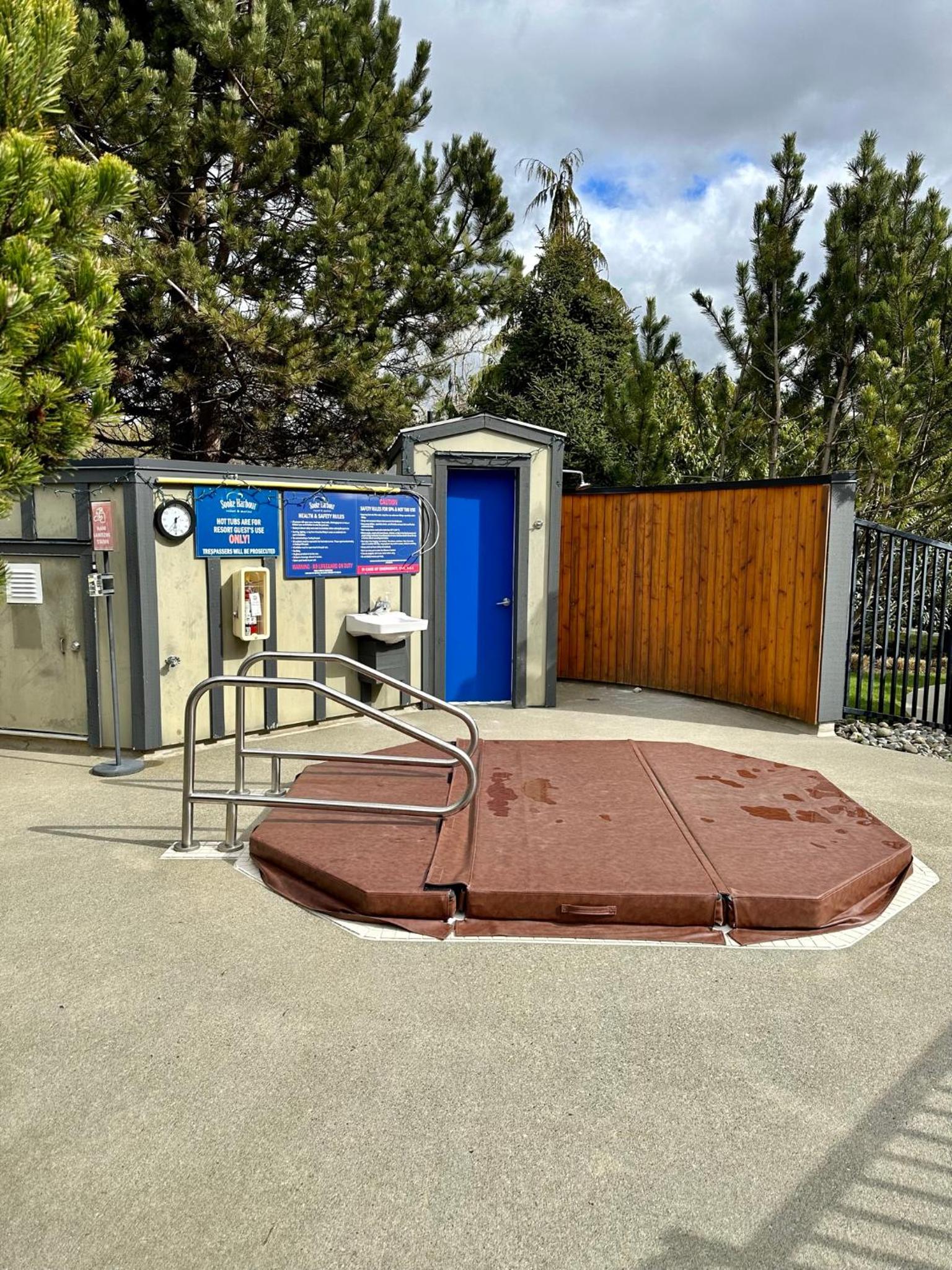 Sooke Vacations - Sooke Harbour Penthouse - Property Image 2