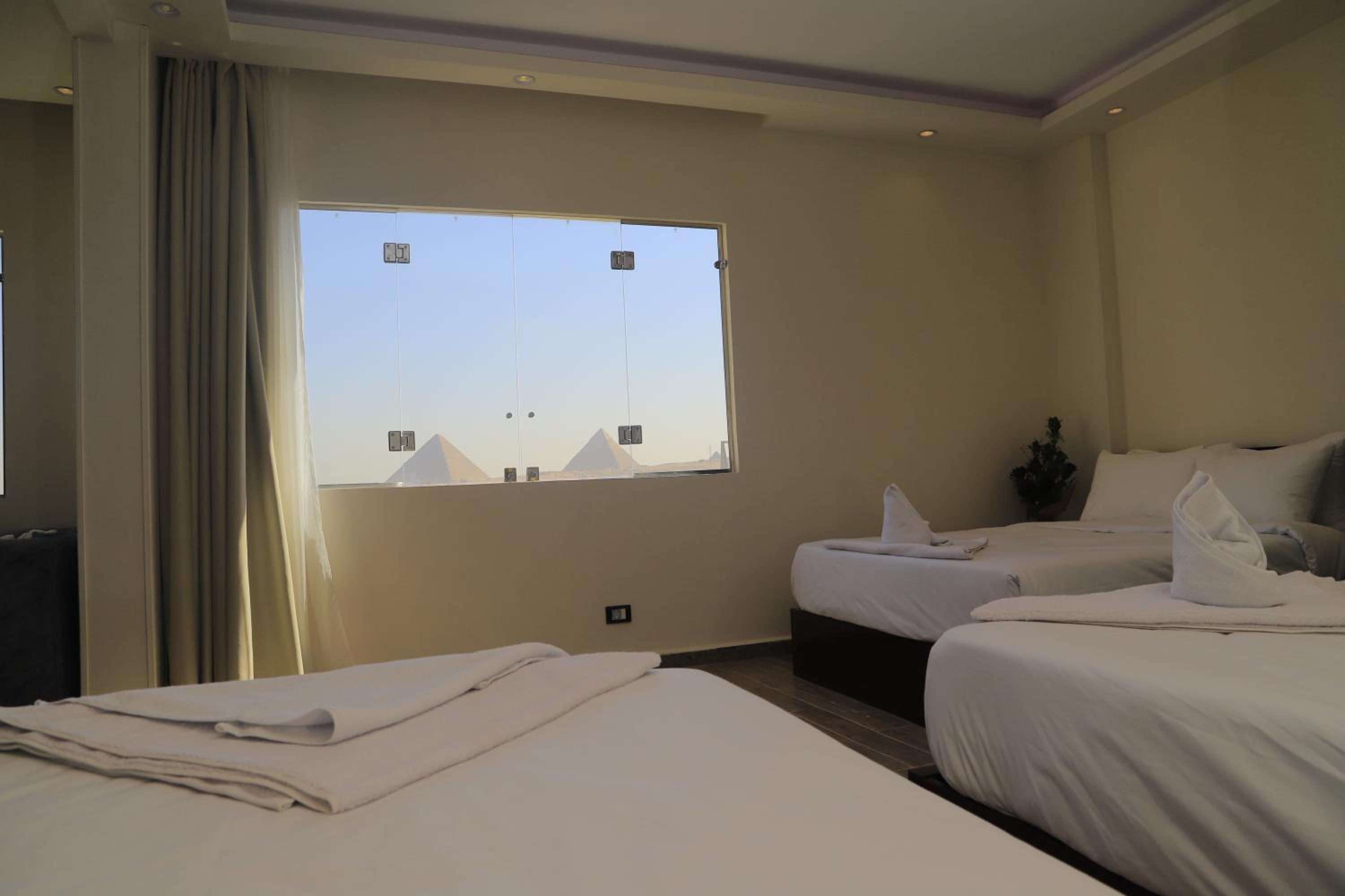 Grand Museum Pyramids View Hotel