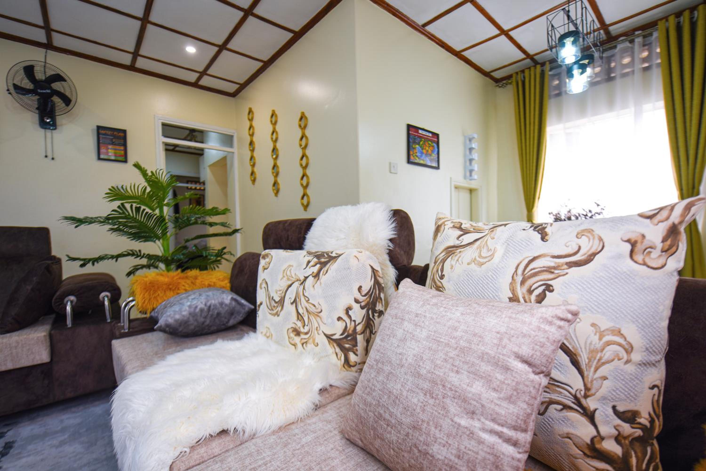 Entire 3-Bedroom Holiday Home in Kampala, Lovingly Furnished view 3