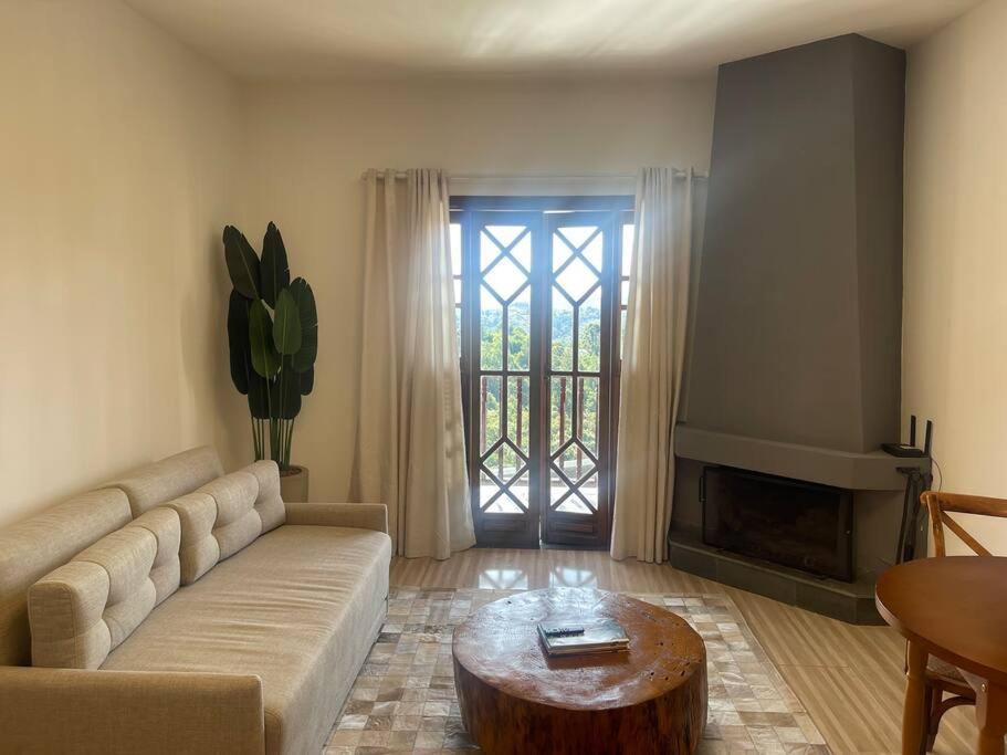 Home Green Home 106 - Um Castelo na Montanha