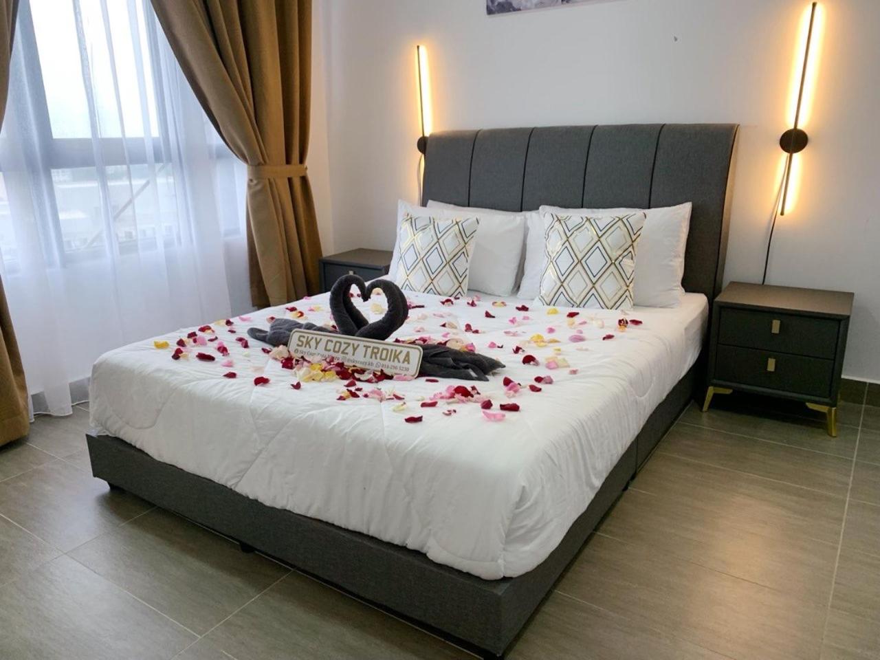 SKY COZY TROIKA RESIDENCE, 1 BEDROOM 4-6 PAX, 2 BEDROOMS 6-8 PAX, POOL VEW, SKY & CITY VIEW, Free Parking, Pool, Unlimited Wifi photo 3