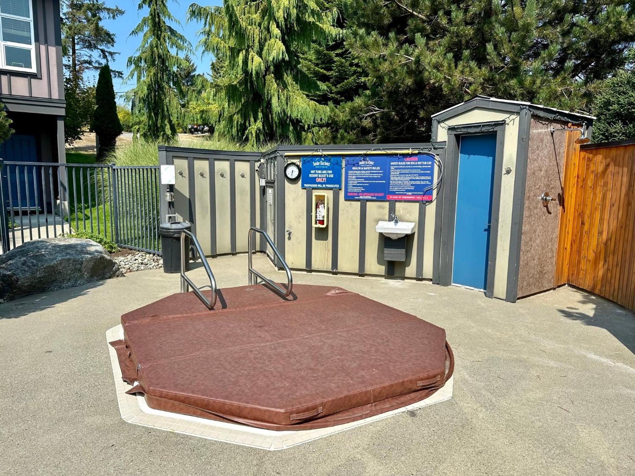 Sooke Vacations - Sooke Harbour Penthouse - Property Image 3