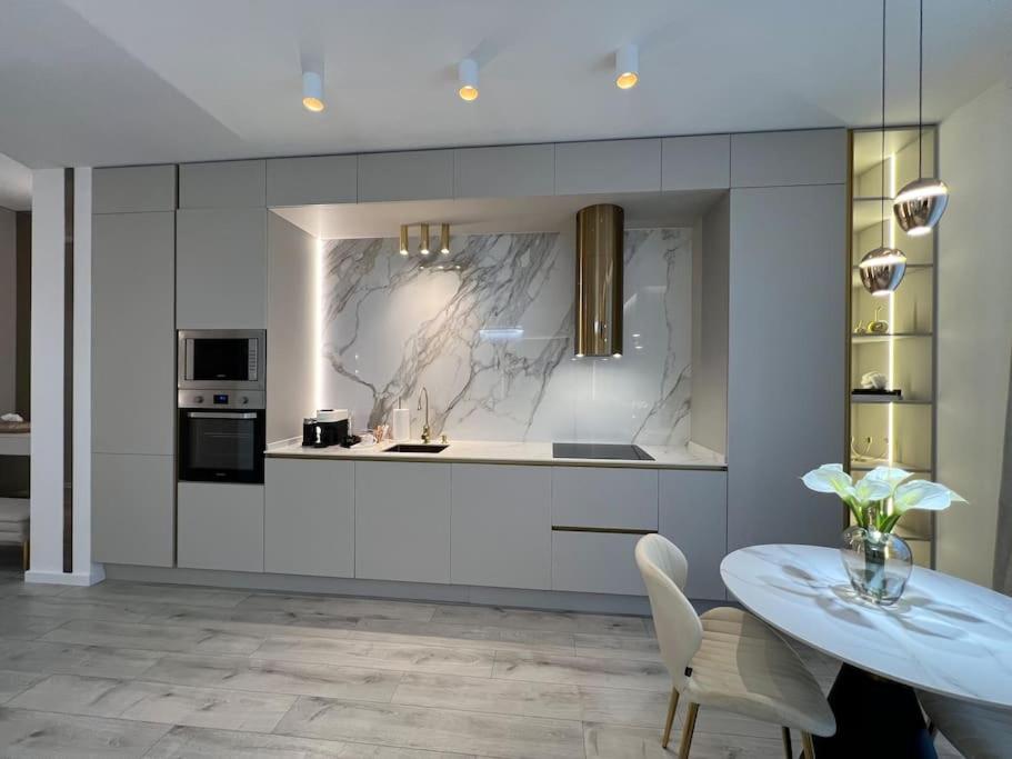 Harmony Property WIN HERASTRAU