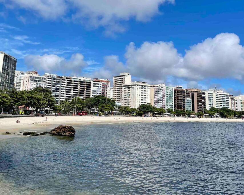 Apartamento Inteiro na Praia de Icaraí com Vista