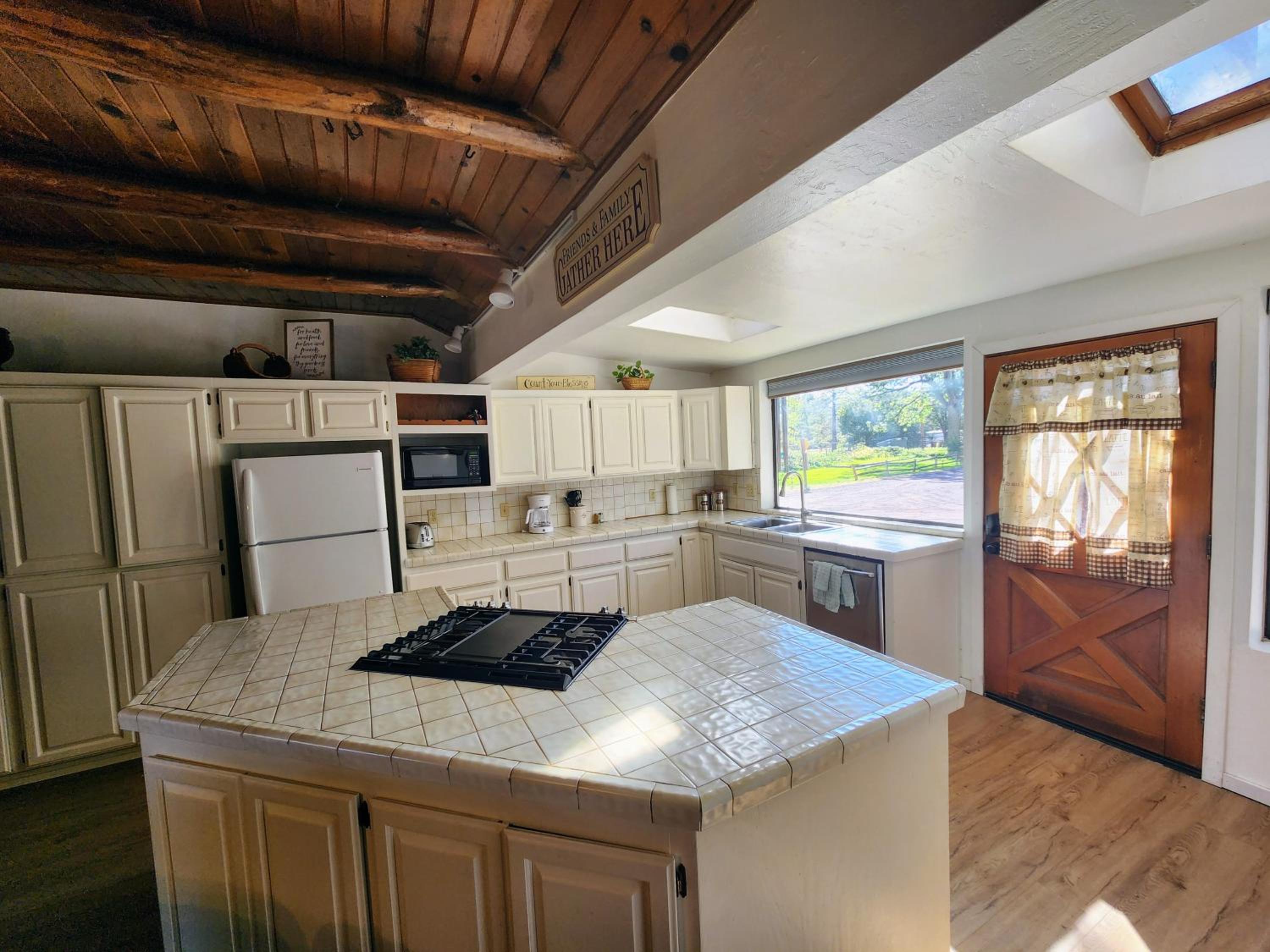 Lazy Oaks Resort - Property Image 34