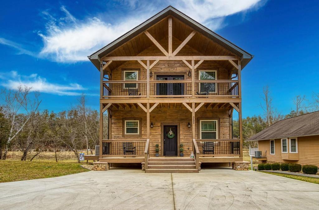Creekside Lodge