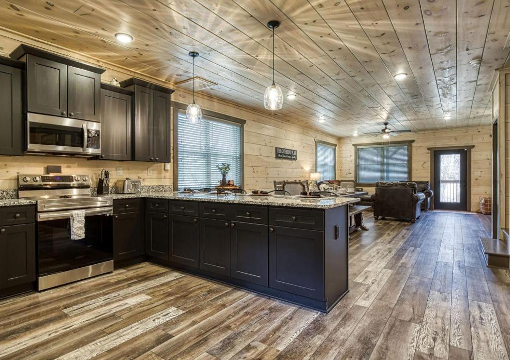 Creekside Lodge