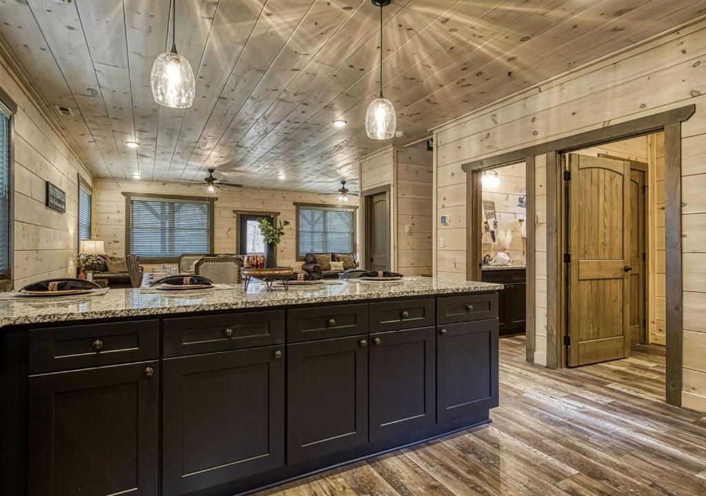 Creekside Lodge