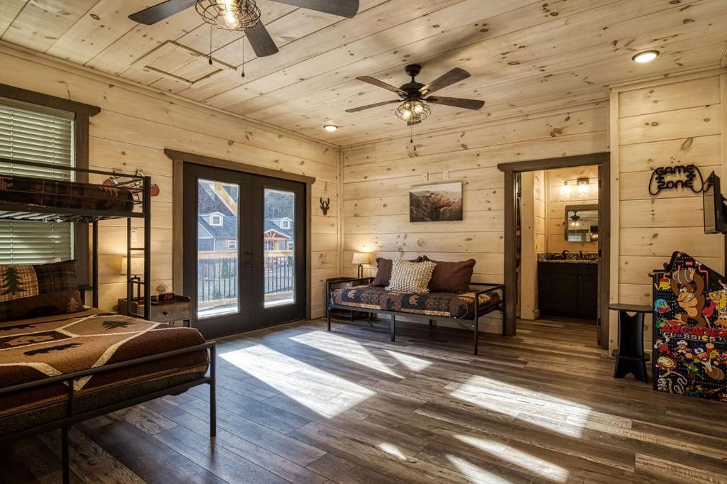 Creekside Lodge