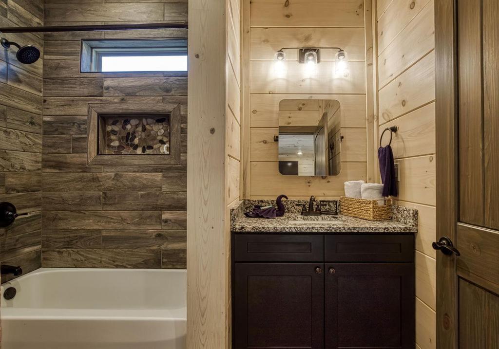 Creekside Lodge