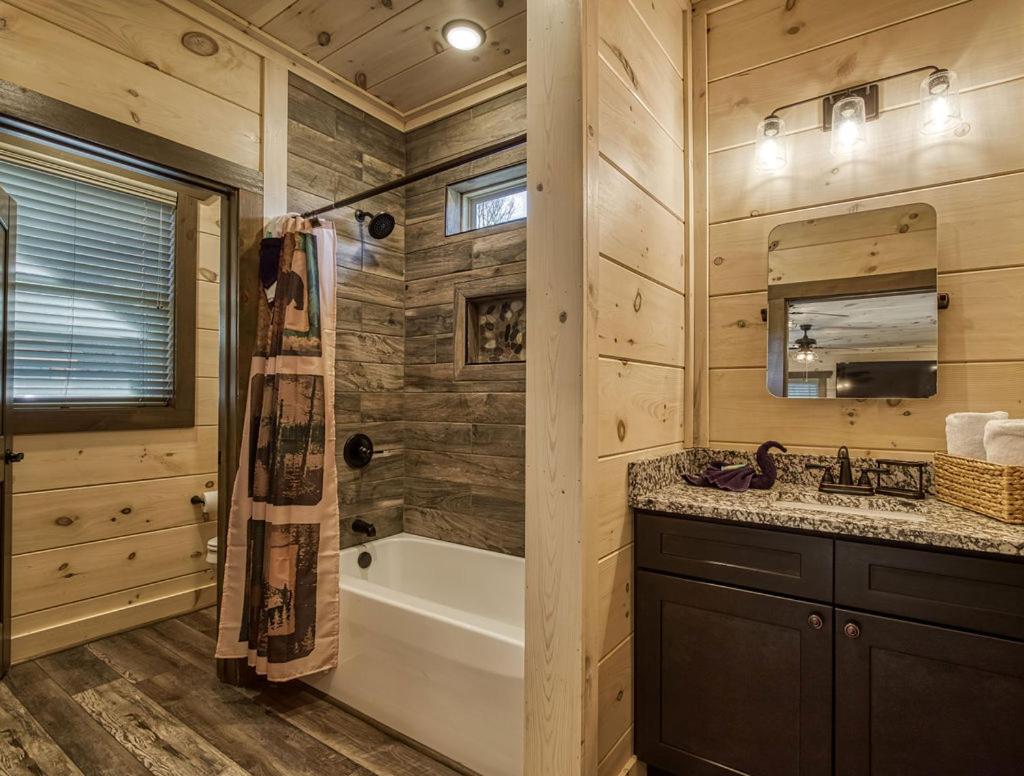 Creekside Lodge