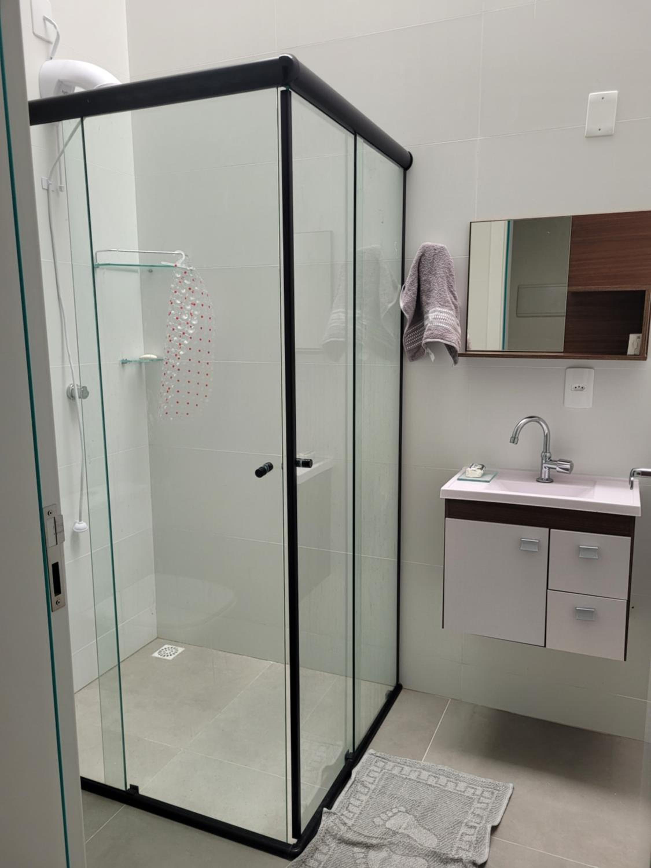 Casa com piscina e espaço gourmet 300m do mar
