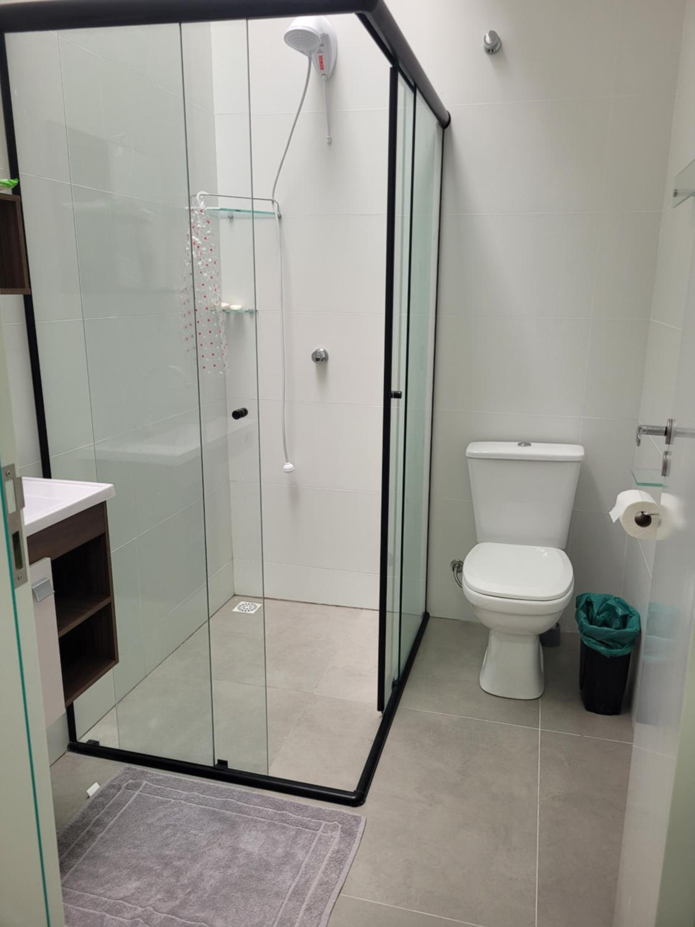 Casa com piscina e espaço gourmet 300m do mar