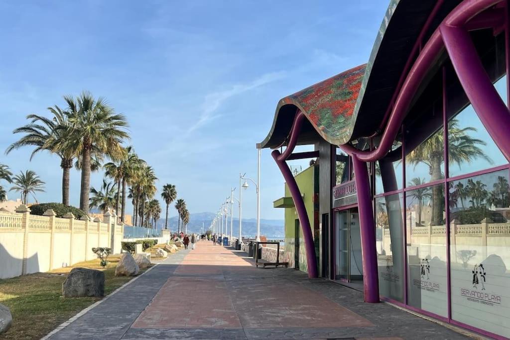 Espectacular apartamento junto al mar, con piscina en Málaga