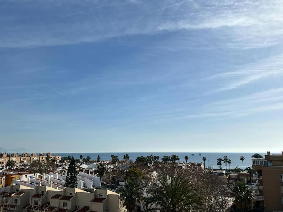 Espectacular apartamento junto al mar, con piscina en Málaga