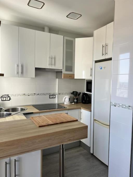 Espectacular apartamento junto al mar, con piscina en Málaga