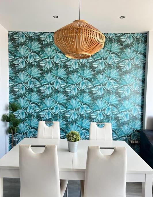 Espectacular apartamento junto al mar, con piscina en Málaga