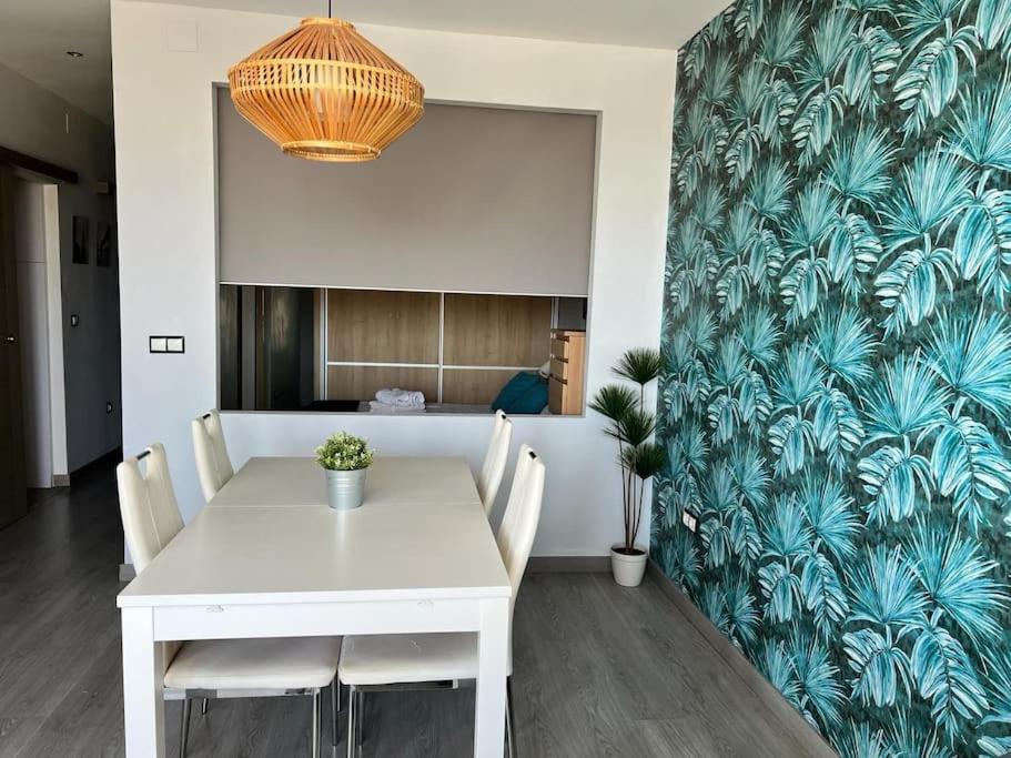 Espectacular apartamento junto al mar, con piscina en Málaga