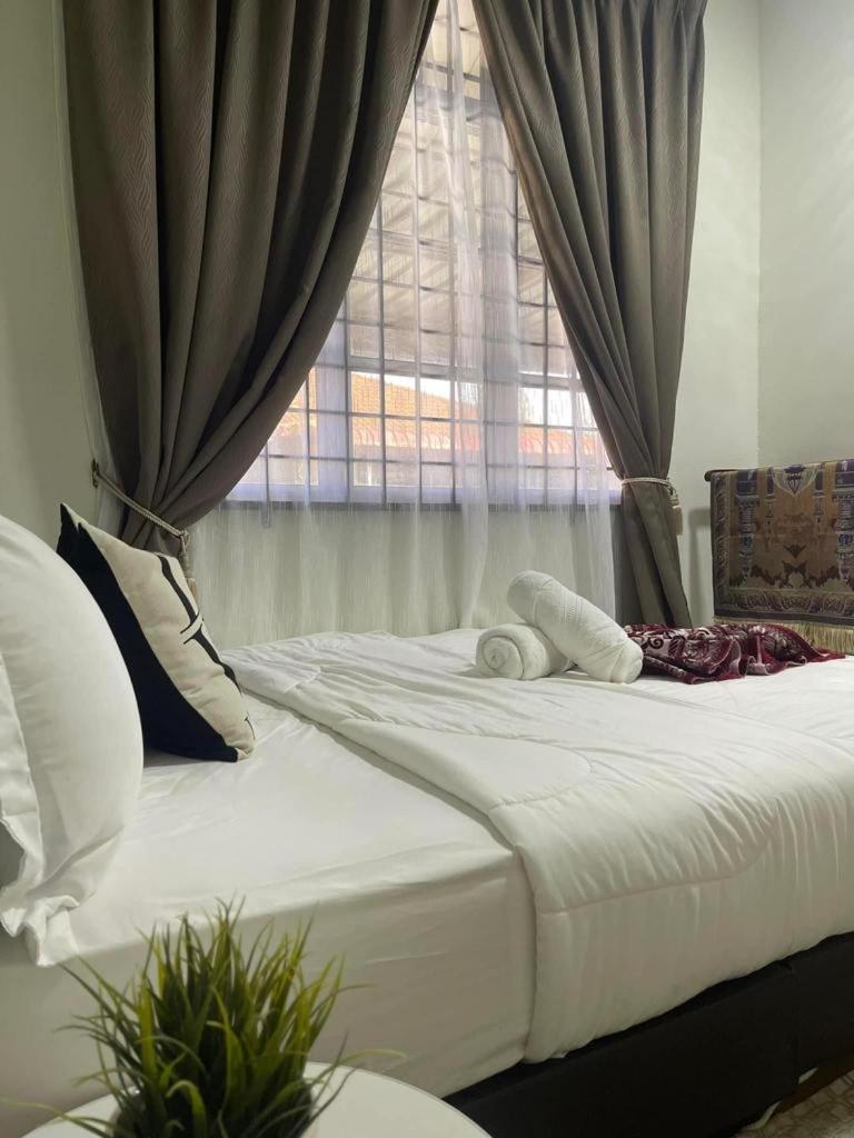 THREE ROOMS WITH WIFI HOMESTAY D’RAZAK IN KUALA TERENGGANU photo 6