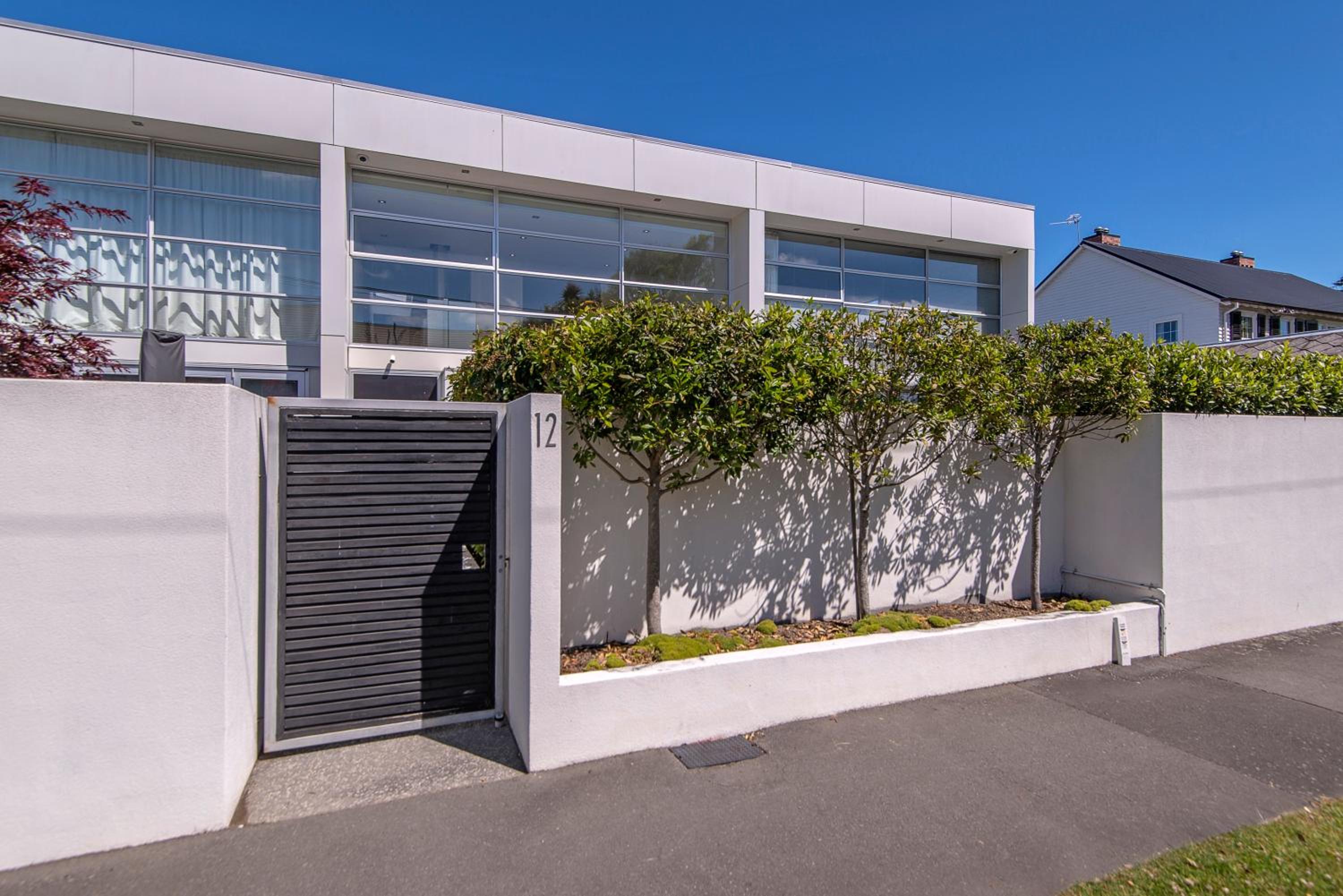 Holly Road Executive Townhouse