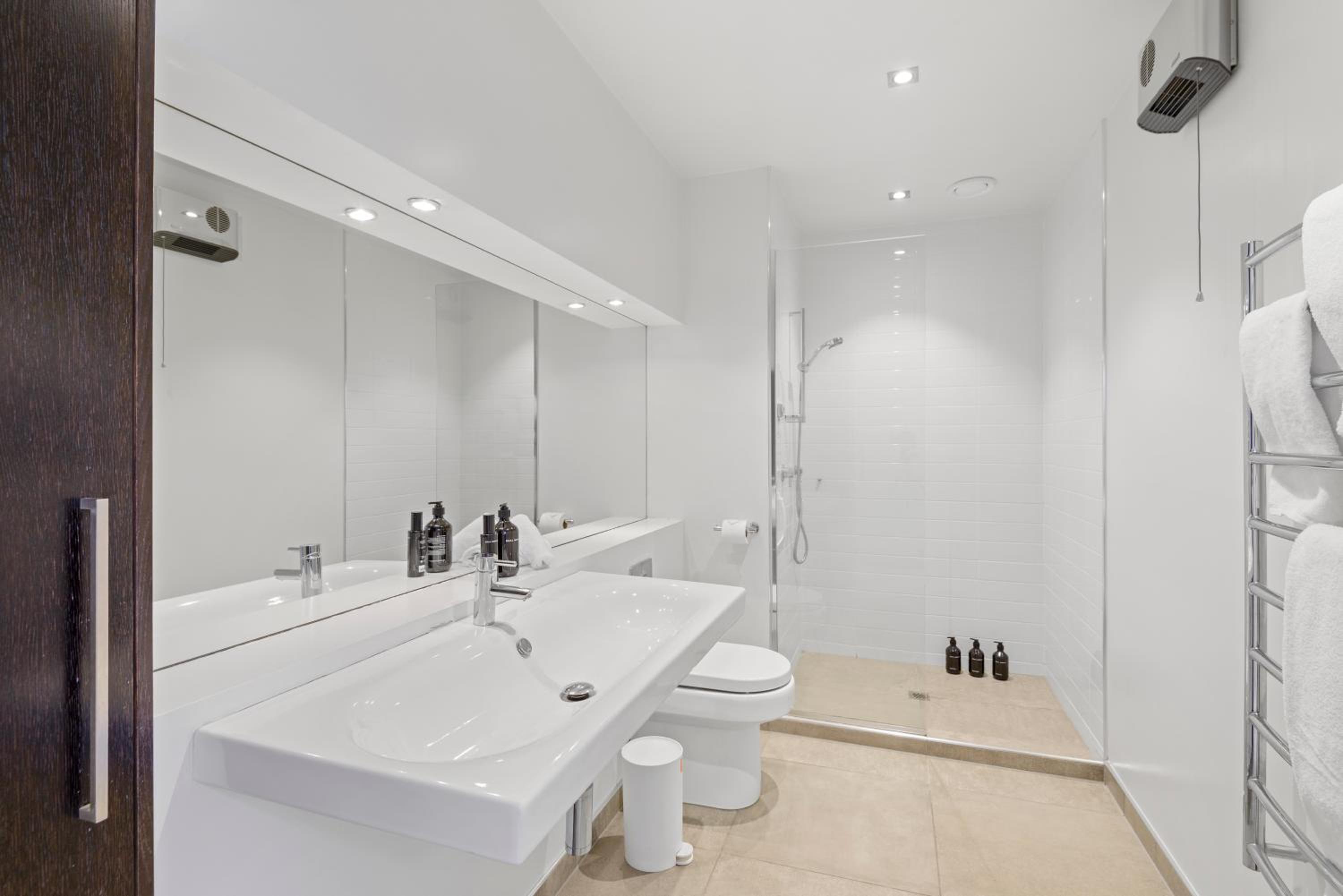 Holly Road Executive Townhouse